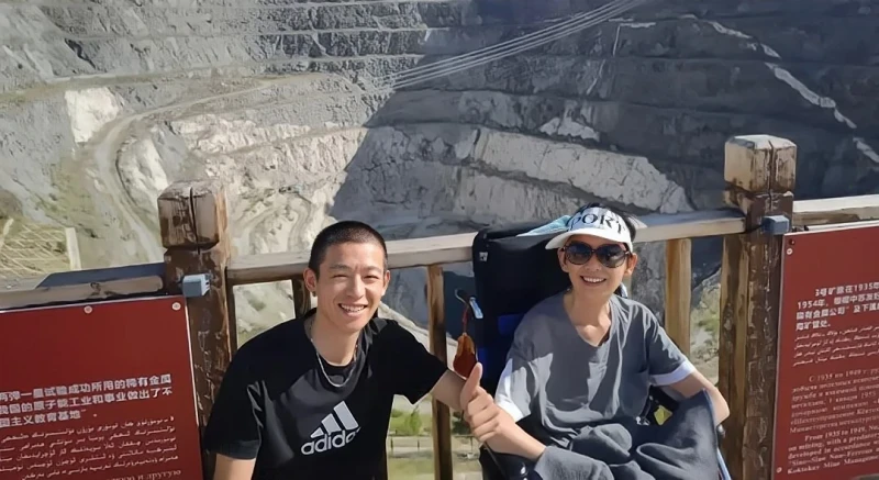 媽媽得漸凍症！兒子辭職自駕15000公里「帶她看遍山海」，抗病「9年後媽媽現況」全網鼻酸 #完整內容看留言