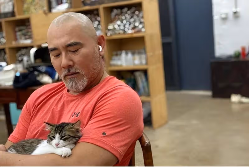 曾是亞洲頂級美男！63歲資深男星「在鄉下養貓種花」　一生未婚未育：周迅對他一見傾心