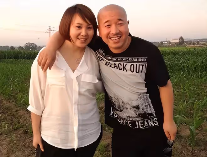 趙本山兒子開業!趙家班全體出動,長貴隨88萬,劉能台上偷看美女