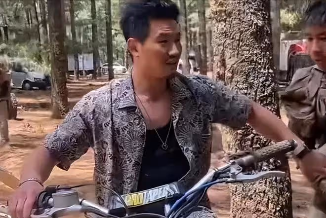 因形象不佳,製片方要求導演刪除演員謝孟偉戲份,怕影響電影票房