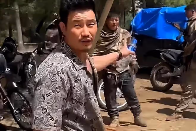 因形象不佳,製片方要求導演刪除演員謝孟偉戲份,怕影響電影票房
