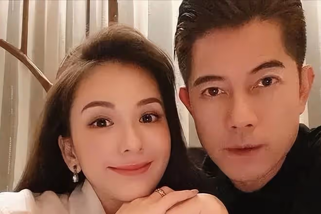 郭富城賽馬贏200萬港元,激動擁抱方媛,身旁岳父笑得見牙不見眼