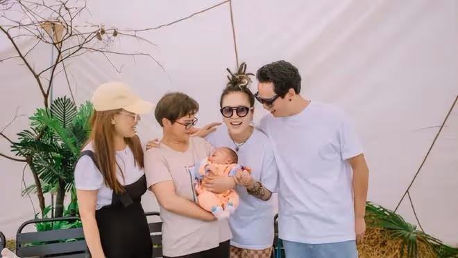 張恆遠離世前告別畫面:畢夏帶兒子守在ICU門口,老人家眼含熱淚