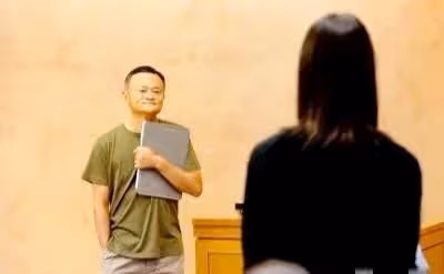 馬云：近況曝光，曝在日本當老師已經開課，時隔多年再次走上講台
