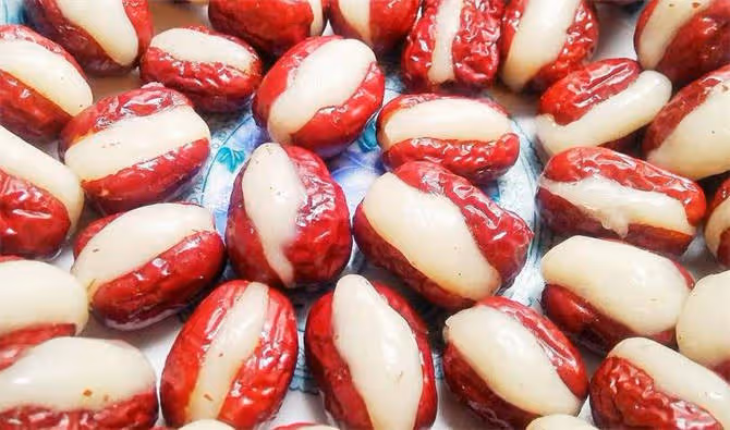紅棗這樣做才好吃，學會這個技巧，保證軟糯香甜，真解饞