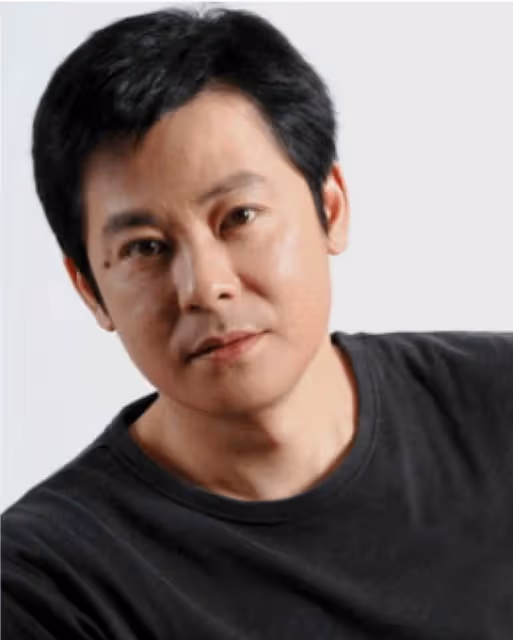 上海演員孫思瀚長居美國，陪伴老母盡顯孝心，妻子留國內照顧女兒