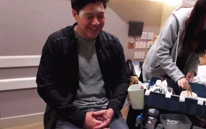 霍啟剛患睡眠窒息症！每天4點半醒來會打鼾，黑眼圈明顯難掩疲態
