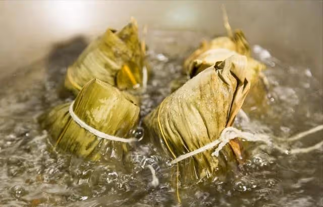 煮粽子時,有人用冷水,有人用開水!大廚:都不對,教您正確做法