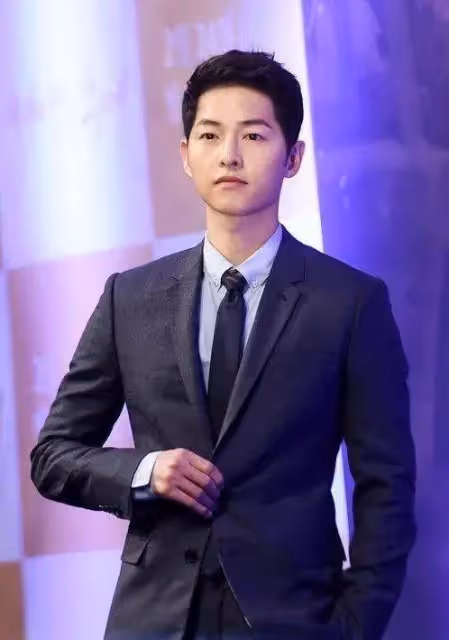 宋仲基惹爭議!稱:成為父親和丈夫會失去很多工作!遭中韓網友罵