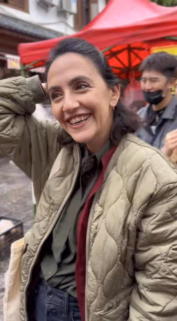 劉燁法國老婆近照滄桑變化大!逛菜場與老狼玩樂隊,兒女似印度人