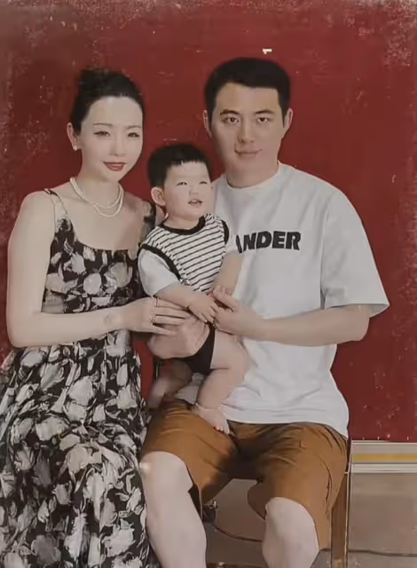 高曉松前妻參加向佐兒子周歲宴！郭碧婷驚艷似向太，一家6口同框