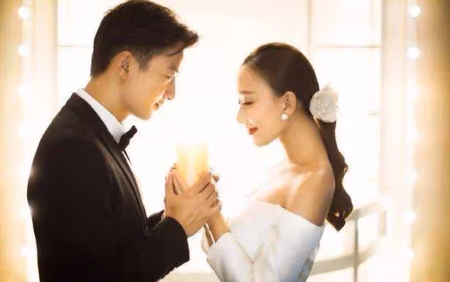 前妻因爬山意外去世，男子再婚娶她閨蜜，翻開前妻閨蜜「日記」後他傻了