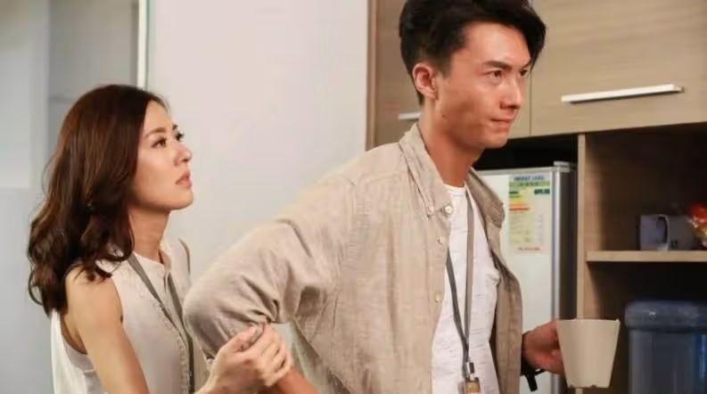老公出差1個月！回家「特地買玫瑰」愛妻開心迎接　當他進浴室洗澡「一拿起蓮蓬頭」崩潰：我們失婚吧
