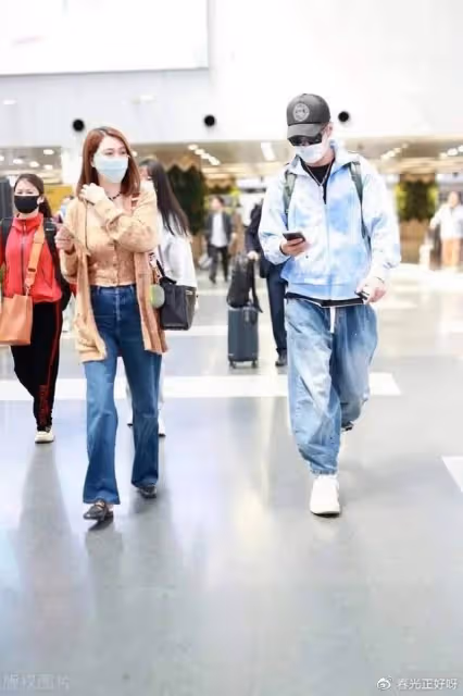 從全網同情到厭惡，洪欣的蠢不僅成全了渣男和小三，還害了兒子！