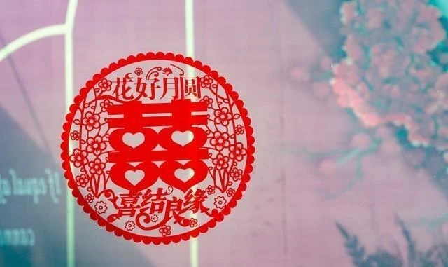全家人去大伯家為他慶生！ 肚子痛找廁所「我不小心走錯房間」我才明白2個堂哥為何結不了婚：是我也不敢嫁😱