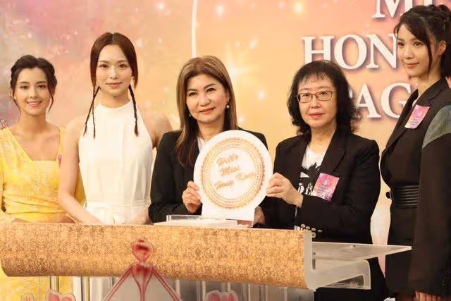 香港小姐競選面試現場,TVB高層即場透露心水佳麗,引網友熱議