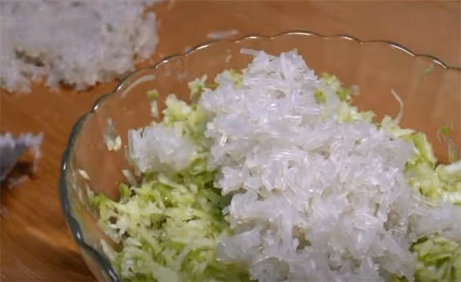 炸蘿蔔丸子,媽媽獨家秘方,個個香酥脆口,比買的還好吃