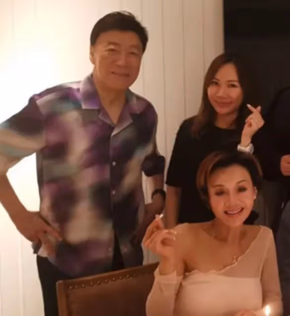 眾星為葉子楣慶生!57歲壽星身材仍出眾,在同居男友死後未再戀愛