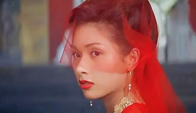 最美亞姐楊恭如復出帶貨!5年無拍戲轉型直播,豪門夢碎49歲未婚