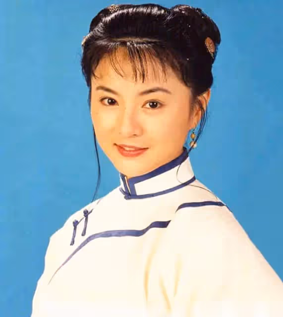 58歲李賽鳳近照滄桑變化大!息影后生活接地氣,在家用泡沫箱種菜