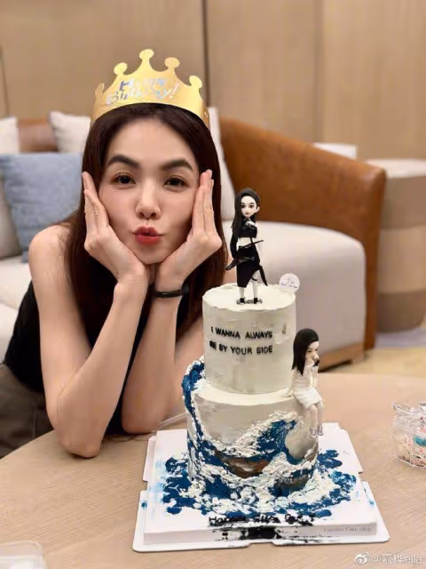 SHE合體慶Ella滿42歲,任家萱肚大如籮發福明顯,姐妹仨感情超好