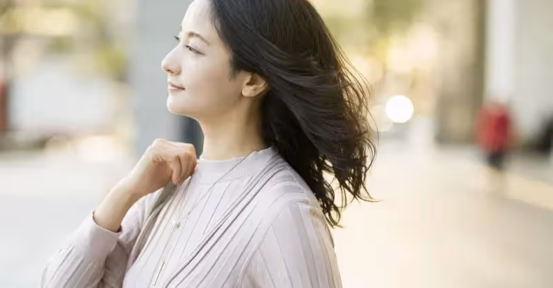 婆婆給小兒媳婦買了個28000的金手鐲，連夜把婆婆送到了她家