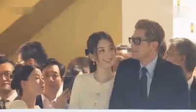 郭富城帶岳父看賽馬,女婿贏得200萬獎金,岳父鼓掌大笑