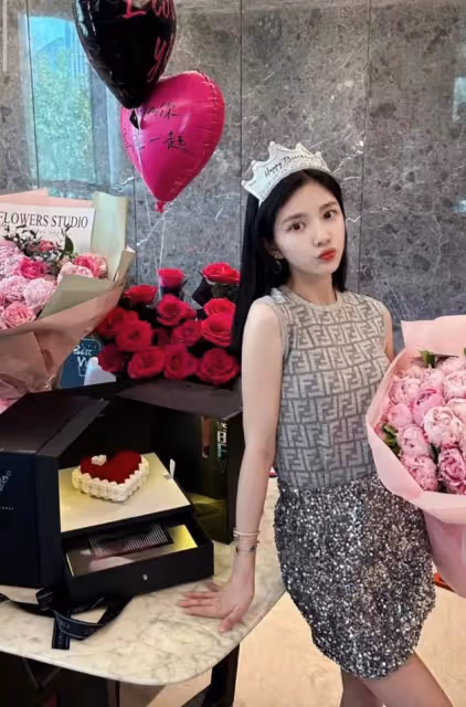 杜淳老婆生日被惡評「二婚嫁一婚」，王燦硬氣回懟：二婚怎麼了？