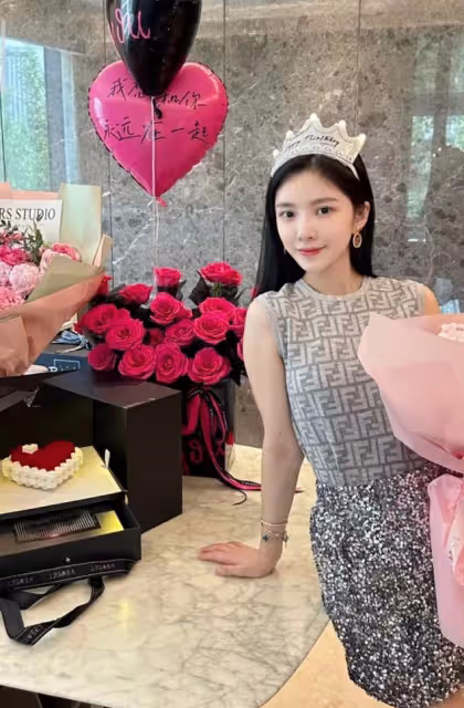杜淳老婆生日被惡評「二婚嫁一婚」，王燦硬氣回懟：二婚怎麼了？