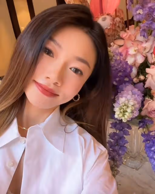 鄭愷前任分享育兒日常，坦言母乳喂養很疲憊，哺乳期喝咖啡引爭議