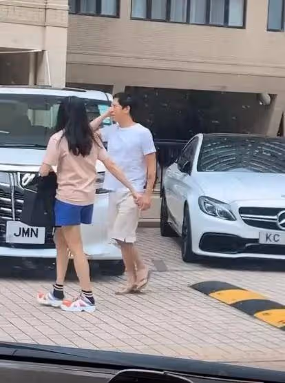 張家輝：從「挨打男」到「影帝輝」的背後，離不開這個女人的幫助