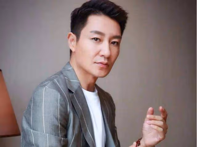 「皇室後裔」李宗翰:演上百部電視劇,卻戲紅人不紅,至今是配角