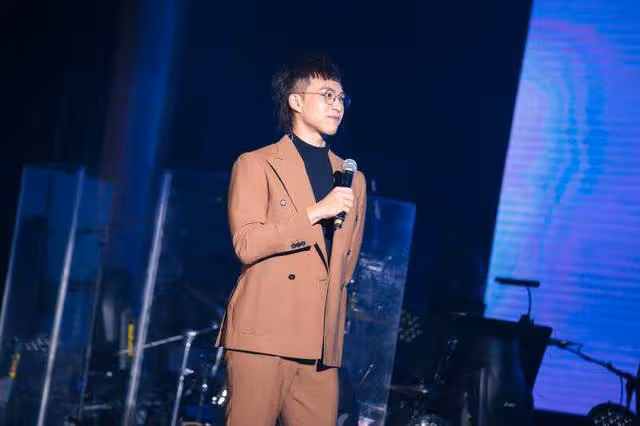 TVB知名男星曾考慮為妻子移民到日本，從便利店服務員做起