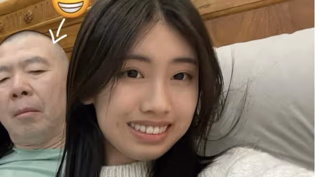 馮小剛養女父親節曬合照，被指不是親生，她霸氣回懟：你管得好寬