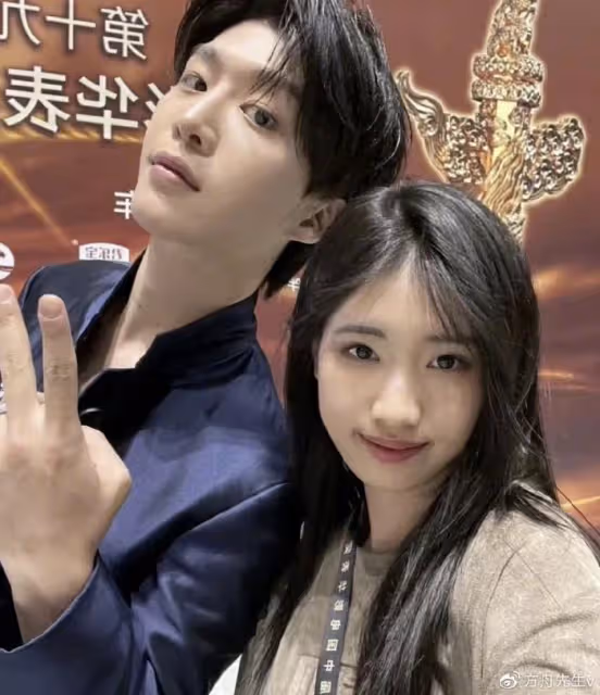 馮小剛養女父親節曬合照,被指不是親生,她霸氣回懟:你管得好寬