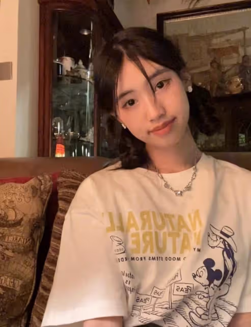 馮小剛養女父親節曬合照,被指不是親生,她霸氣回懟:你管得好寬