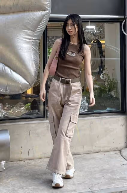 馮小剛養女父親節曬合照,被指不是親生,她霸氣回懟:你管得好寬