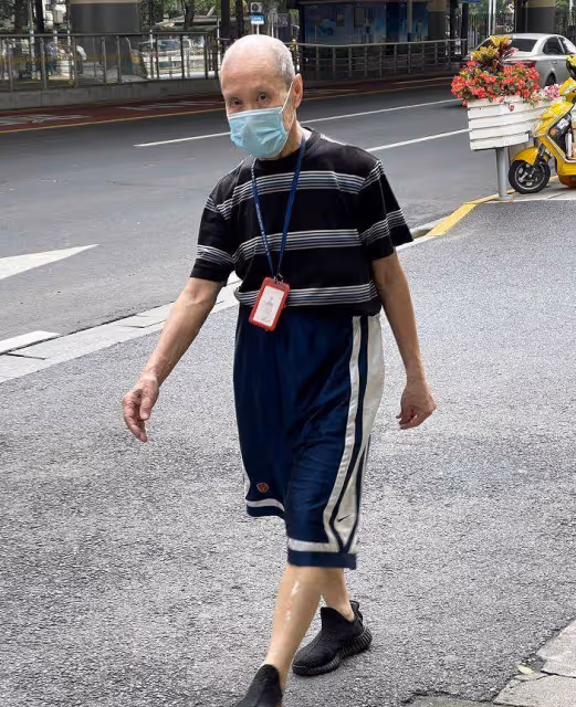 上海老年人無懼年齡：爺爺穿運動裝，奶奶愛碎花裙，不扮美不顯老