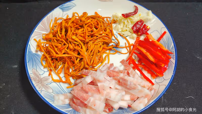 雞蛋靠邊,原來韭菜和它更配!不一樣的搭配,更脆嫩更鮮美,好營養堪稱不老菜