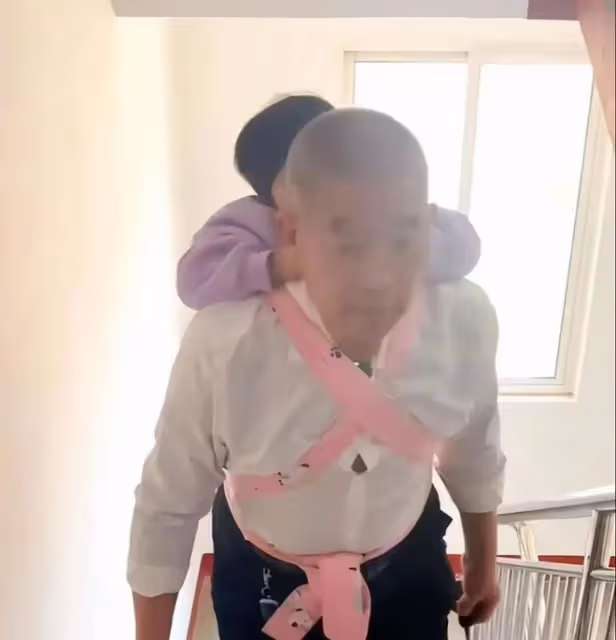 3歲天賜為72歲爸爸送祝福,未來命運讓人懸心,干姐姐表態有我呢
