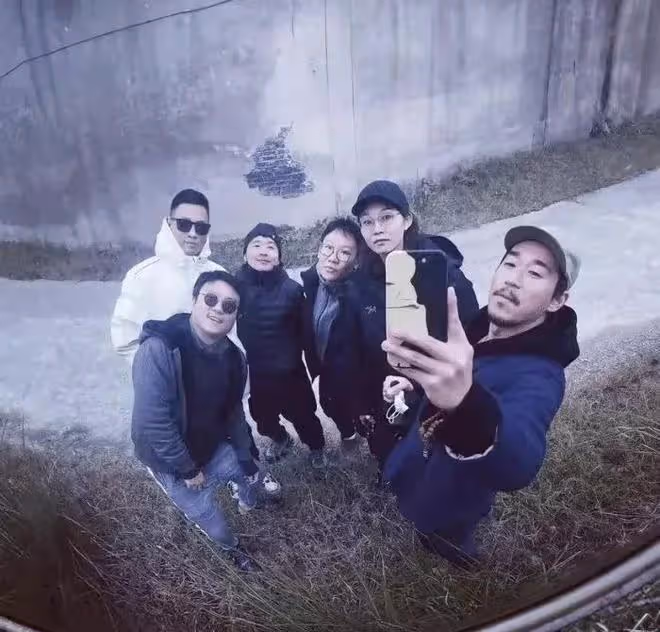 張默父親節未對張國立有任何表示,人在泰國曬豪車,至今不戀不婚