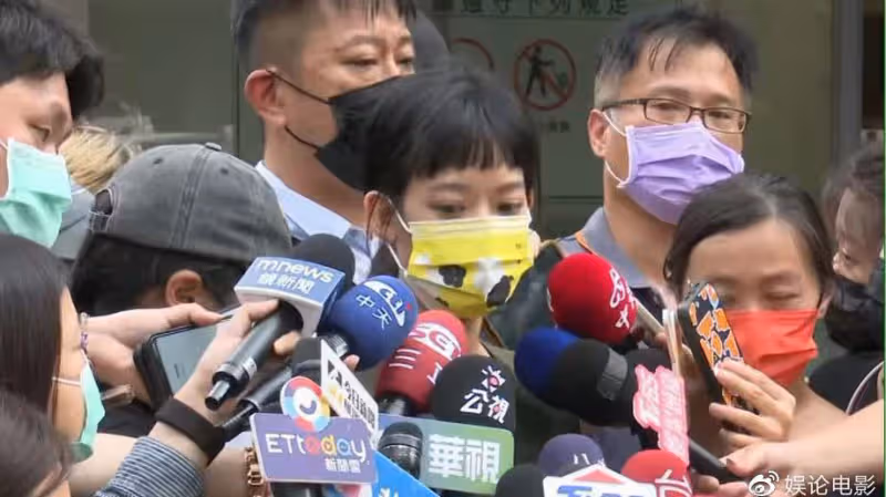 黃子佼曝多個藝人醜聞，大小S阿雅等將起訴，孟耿如稱要彌補過錯