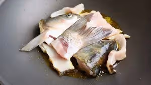 【創意小廚娘】家庭版金湯藤椒魚，魚肉嫩滑，麻辣酸香，開胃又下飯！