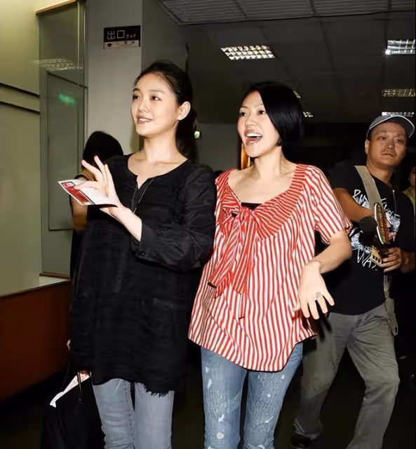 知名娛記力挺黃子佼，稱爆料大部分屬實！大S聲明被嘲有威脅性