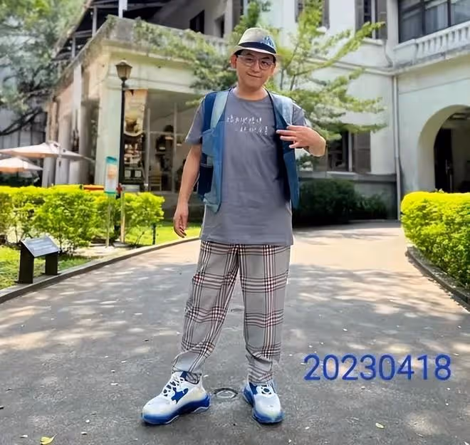 黃子佼被轉入加重病房,仍舊無法說話,將面臨上億元的違約賠償