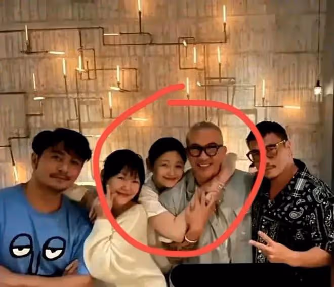 張蘭大笑,黃子佼一爆料,她就賺得盆滿缽滿,直播間放《好日子》