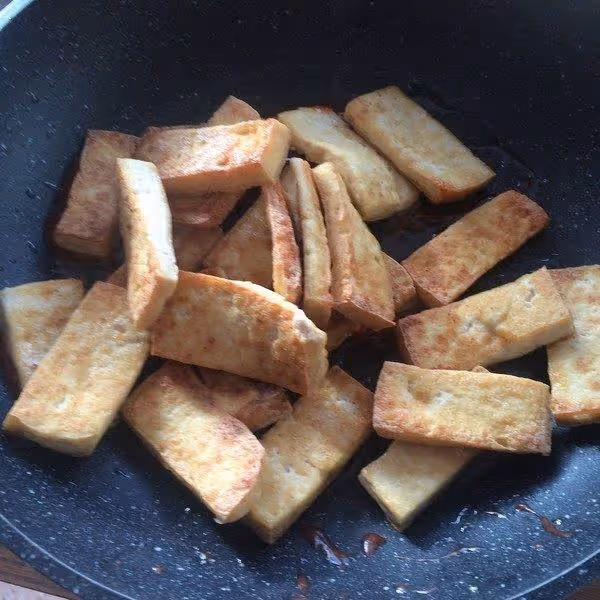 手把手教你把豆腐做出肉味來,酸甜入味特下飯,孩子超愛吃!