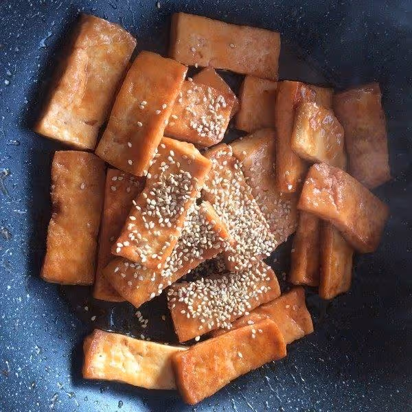 手把手教你把豆腐做出肉味來，酸甜入味特下飯，孩子超愛吃！