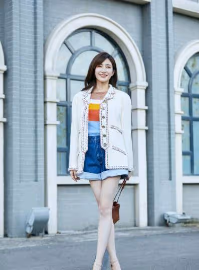 「大麵包」最浪漫女神江疏影的6cm牛仔褲,網友:品味