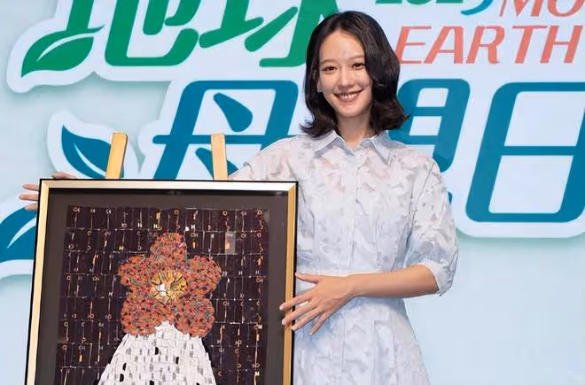黃子佼塌房,主動承認性騷擾,妻子孟耿如暫時否認會離婚
